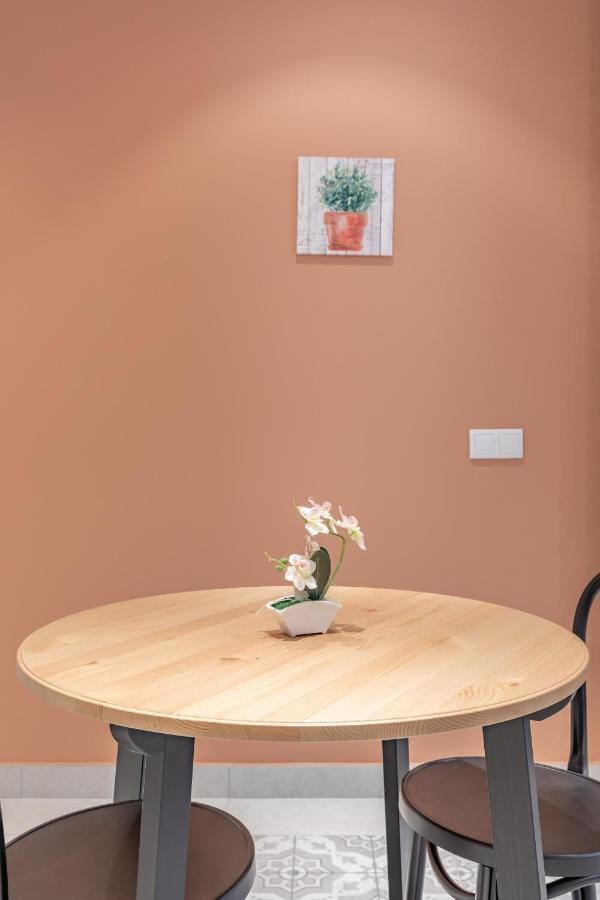 Gorgeous Apartment Close To City Centre Valencia Exterior photo
